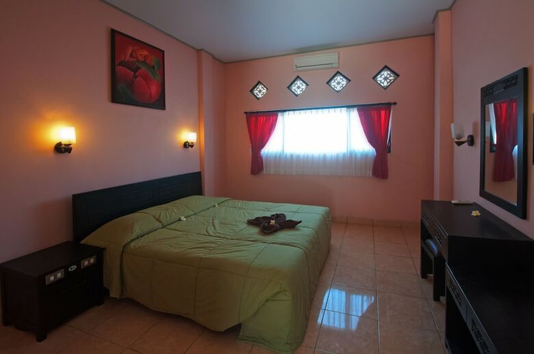 Hotel Pesona Beach Inn