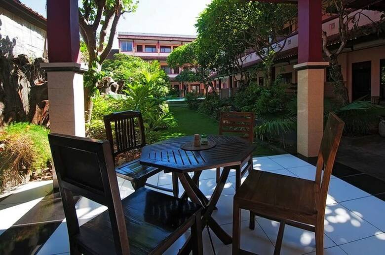 Hotel Pesona Beach Inn
