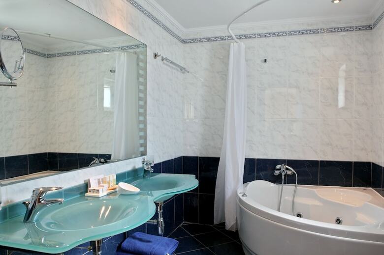 Hotel Olympia Golden Beach & Spa