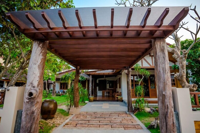 Hotel Tree Home Plus Home Stay