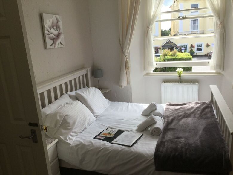Bed & Breakfast Newburgh Guesthouse