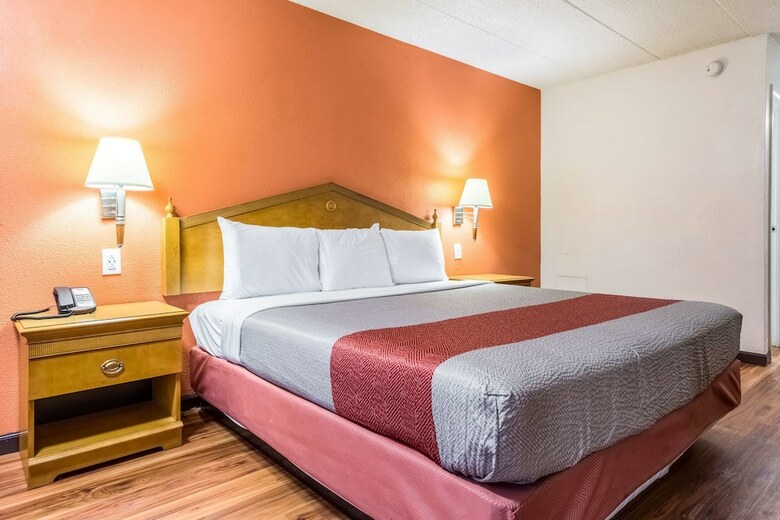 Motel 6 Grove City