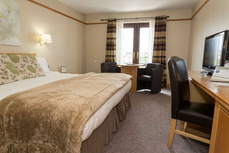 Marine Court Hotel