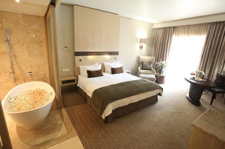 Lombardy Boutique Hotel & Conference Centre