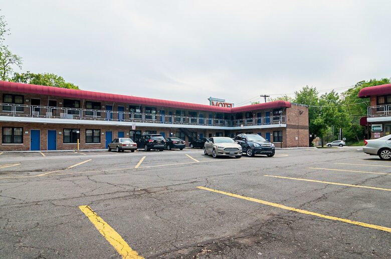 Motel 6 Elmsford, Ny - White Plains