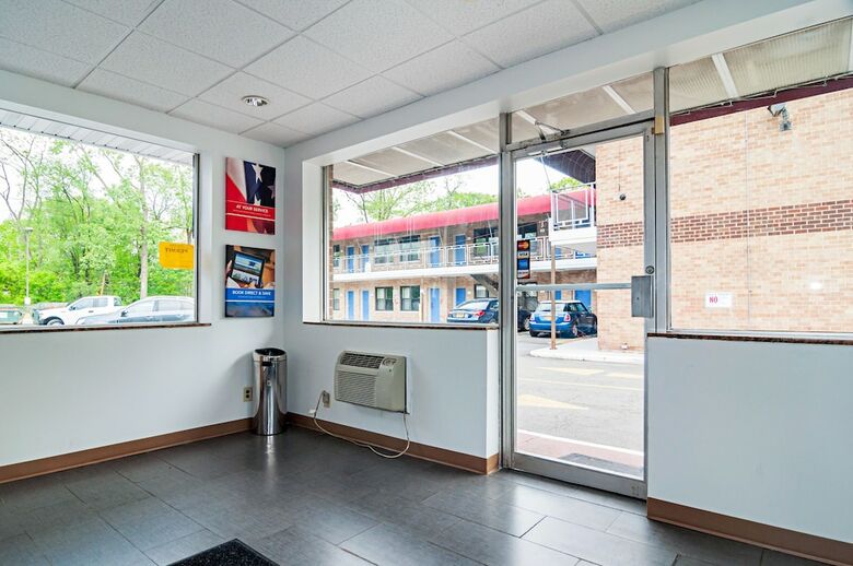 Motel 6 Elmsford, Ny - White Plains