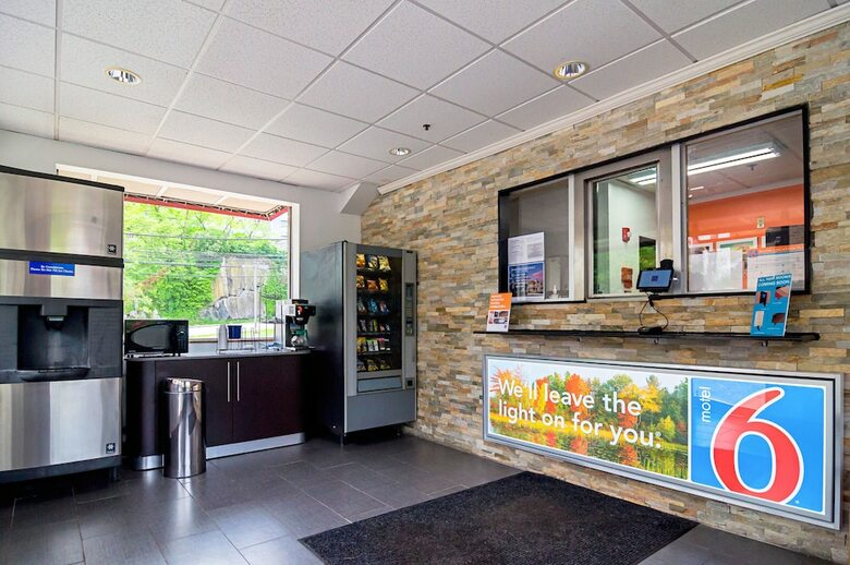Motel 6 Elmsford, Ny - White Plains