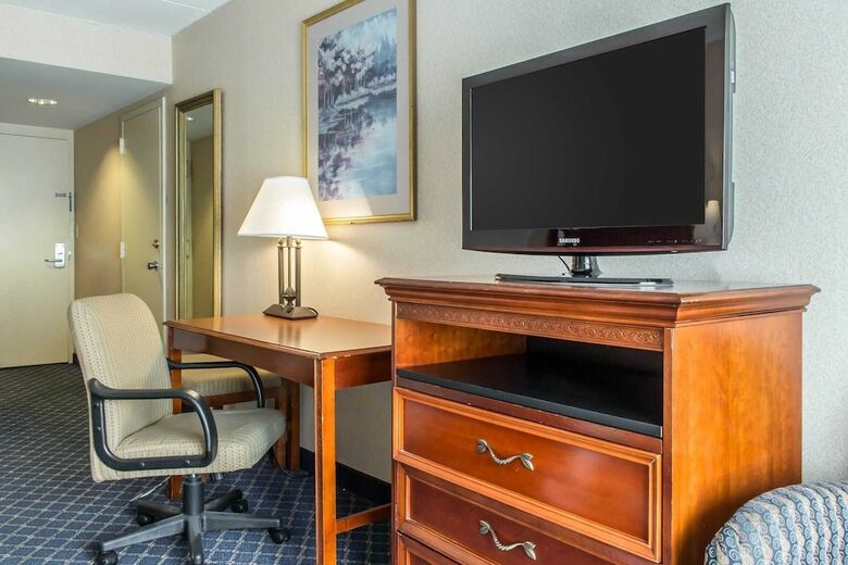 Clarion Hotel & Conference Center