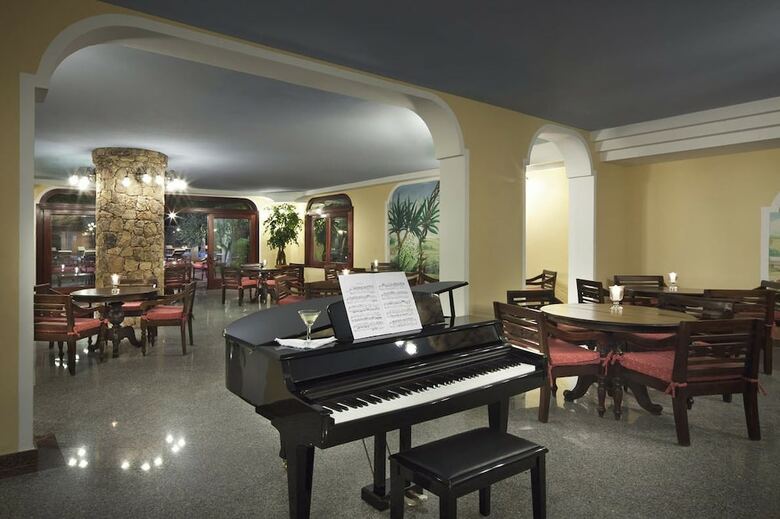 I Giardini Di Cala Ginepro Hotel Resort
