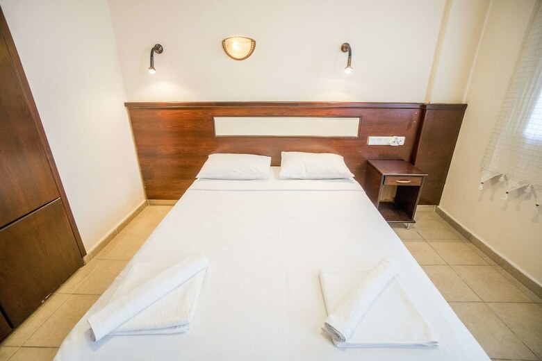 Eris Hotel