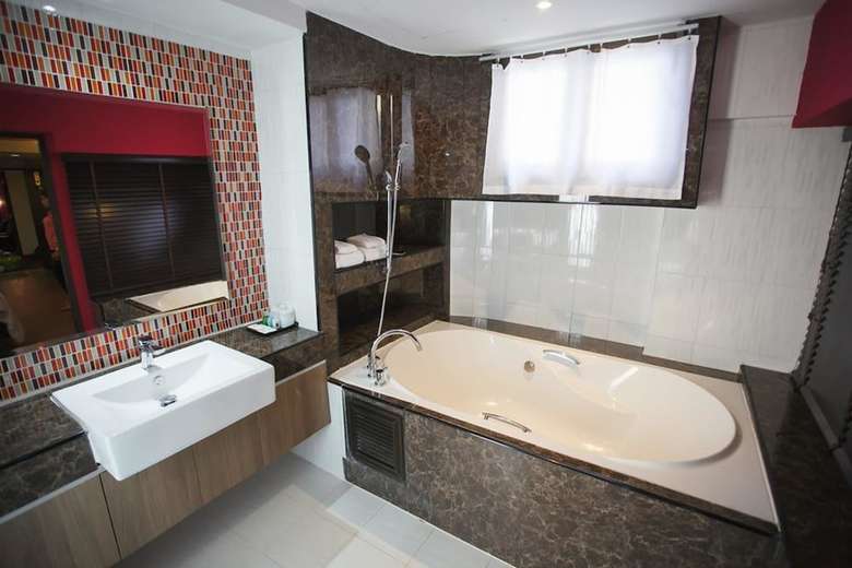 Grand Pink Hotel Hat Yai