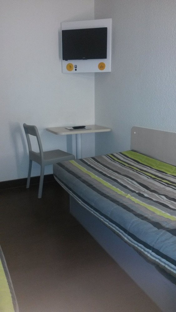 Hotelf1 Ch�lons En Champagne