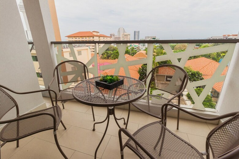 Hotel Water Park By Pattaya Sunny Rentals