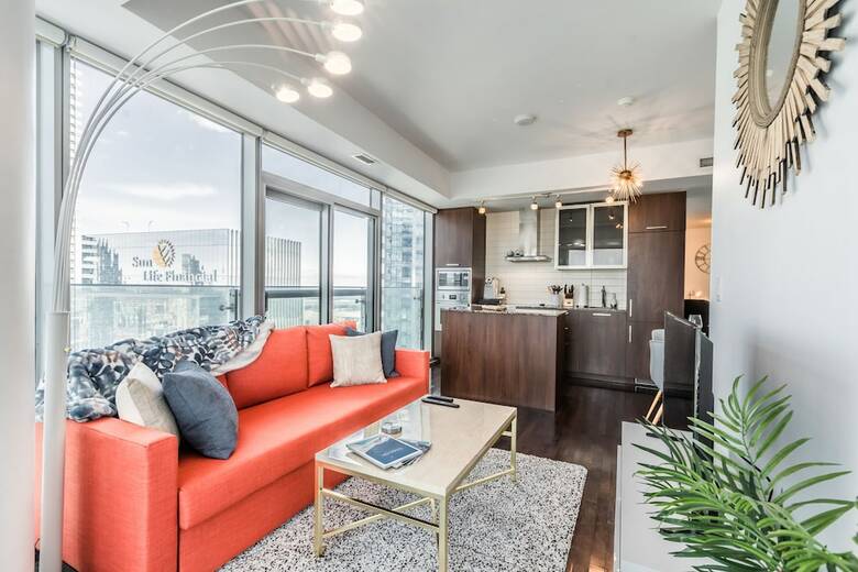Aoc Suites - High-rise Condo - Cn Tower / Lake View