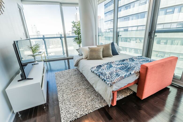 Aoc Suites - High-rise Condo - Cn Tower / Lake View