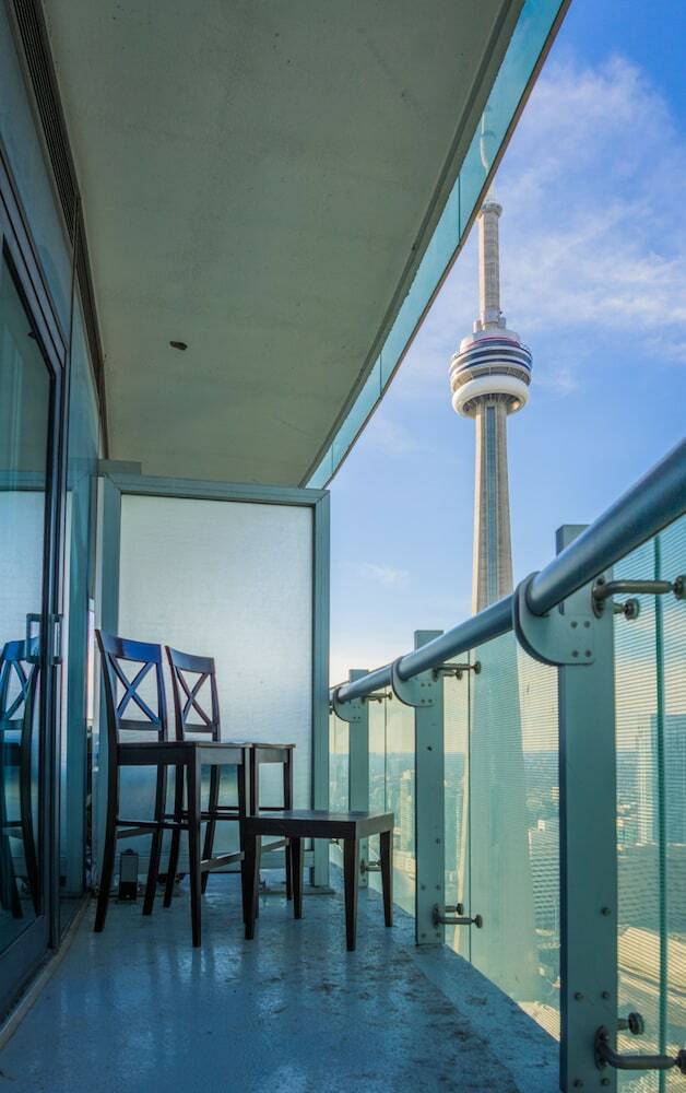 Aoc Suites - High-rise Condo - Cn Tower / Lake View