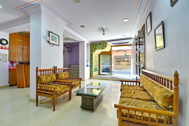 Oyo 2421 Hotel The Ishani