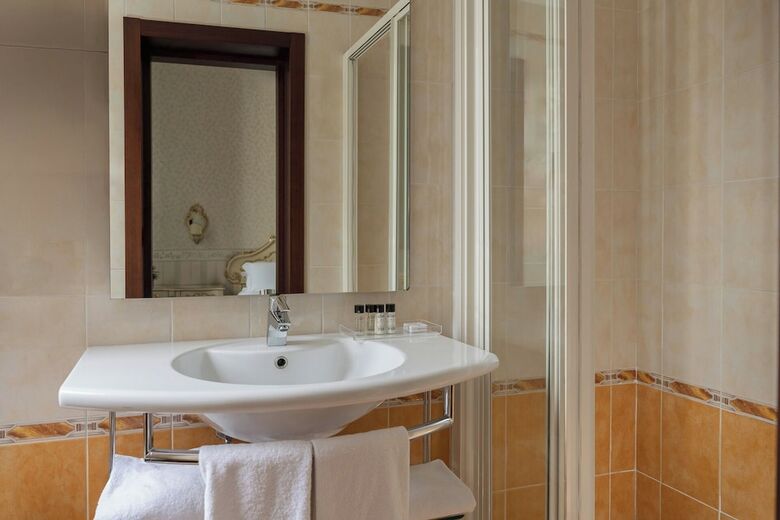 Hotel Montecarlo