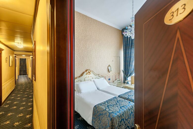 Hotel Montecarlo