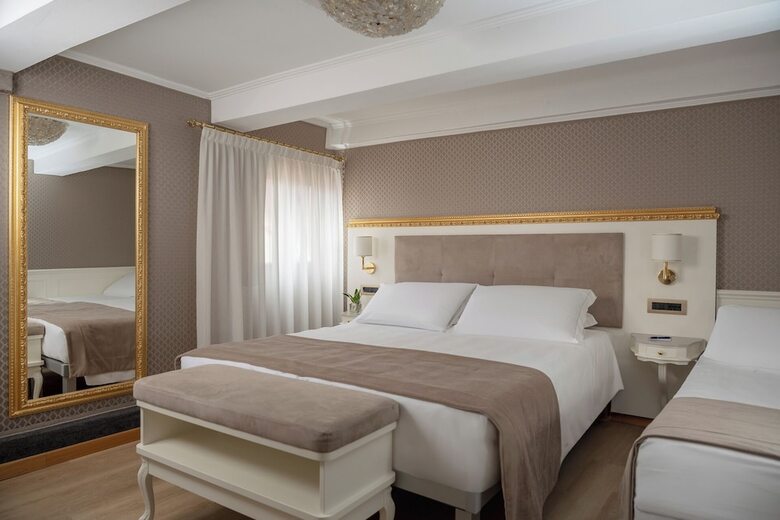 Hotel Montecarlo