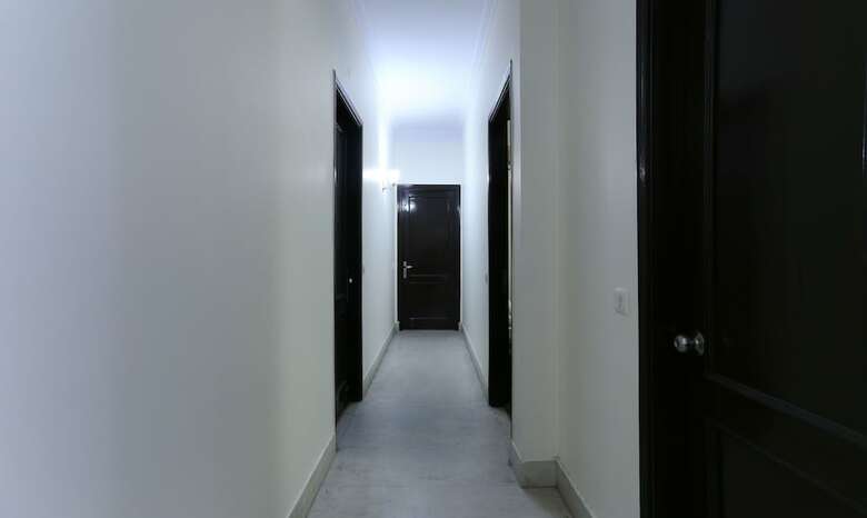Hotel Treebo Connaught Mews