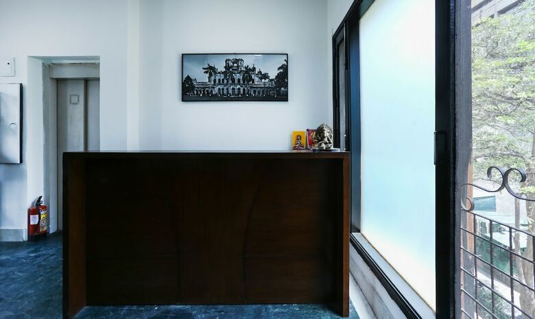 Hotel Treebo Connaught Mews