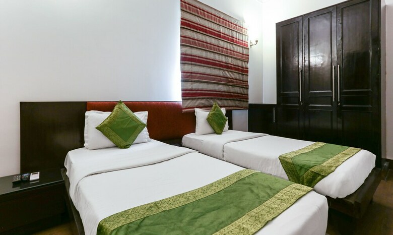 Hotel Treebo Connaught Mews