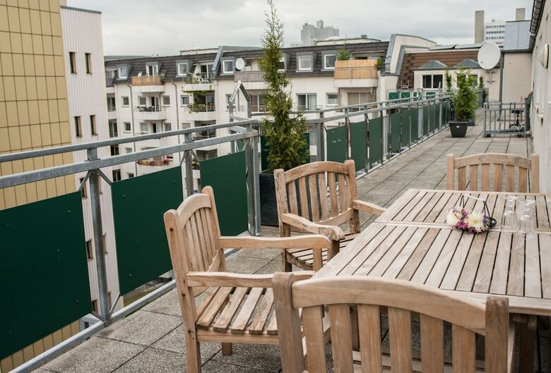 Aparthotel Schoenhouse Living