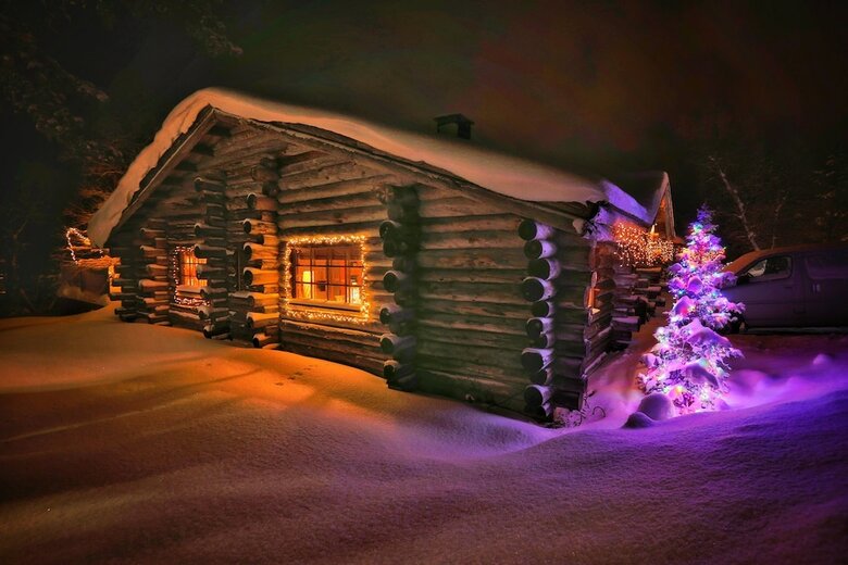 Hotel Log House Kuukkeli Teerenpes�