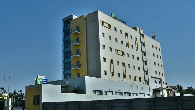 Hotel Holiday Inn Express Nashik Indira Nagar