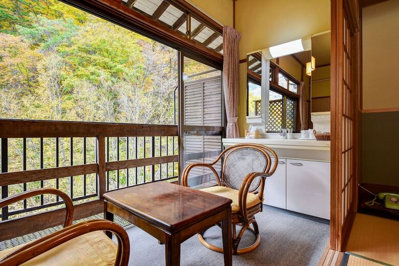 Shirahone Onsen Tsuruya Ryokan