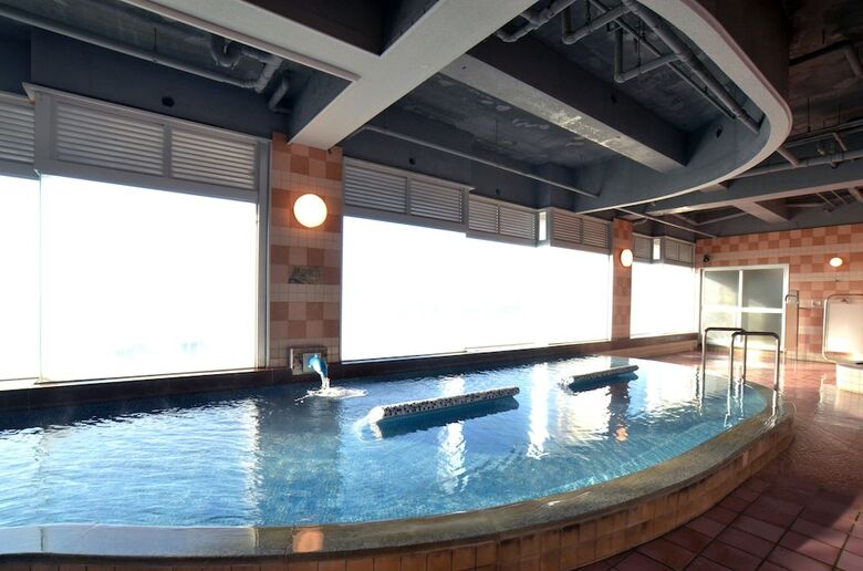 Oyo Obama-onsen Hamakan Hotel