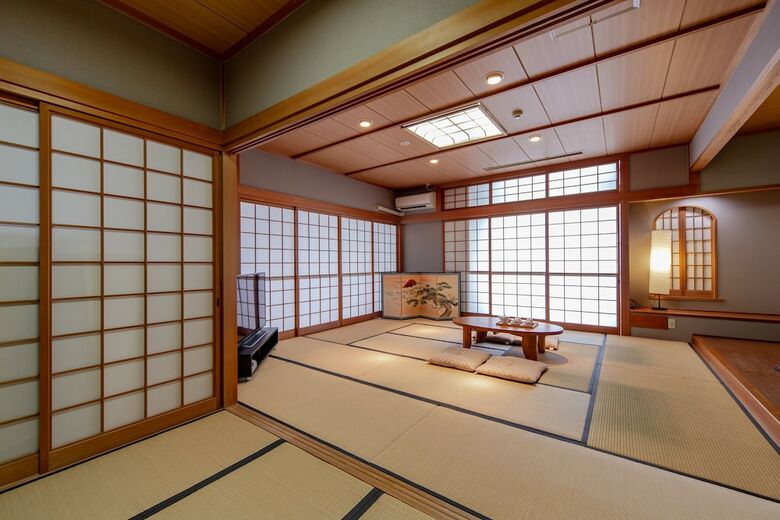 Oyo Obama-onsen Hamakan Hotel
