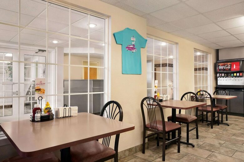 Hotel Travelodge By Wyndham Fort Scott