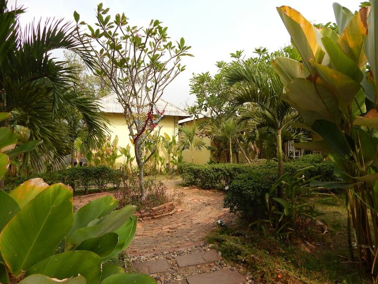 Hotel Him Naam Pai Resort