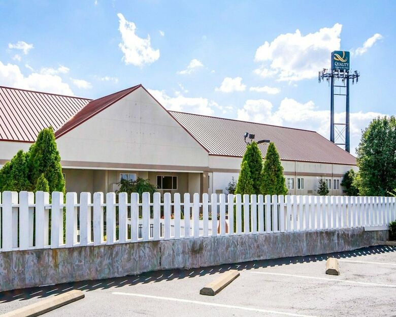 Hotel Quality Inn & Suites