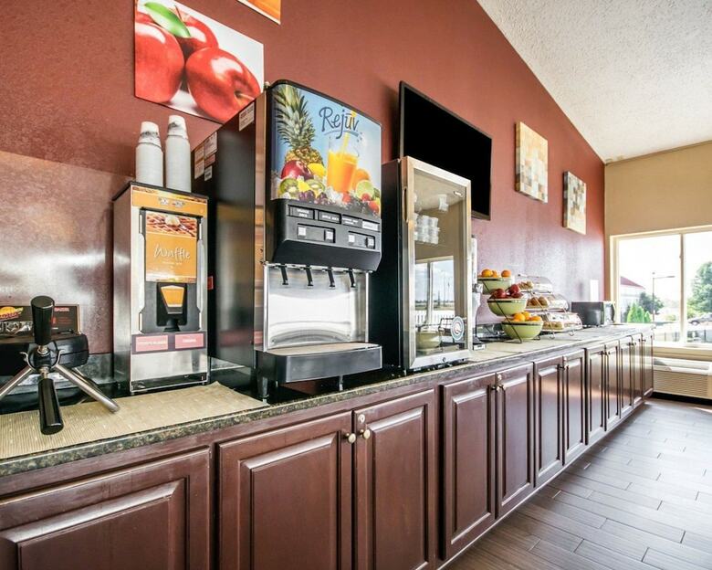 Hotel Quality Inn & Suites