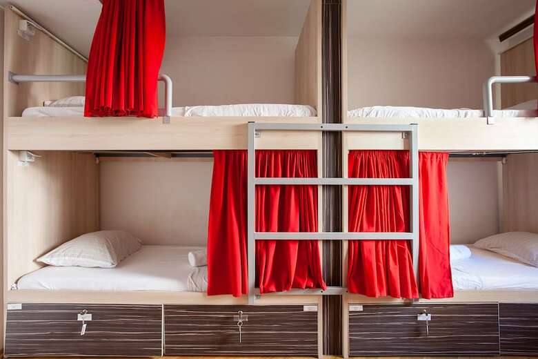 Hostal Urban Hostel & Apartments