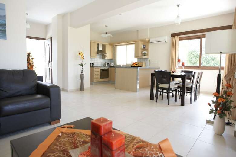 Vineland Holiday Villas