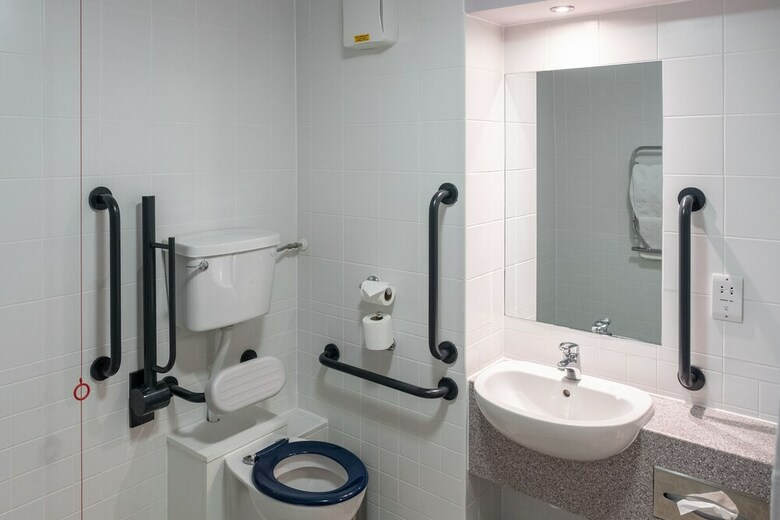 Burleigh Court Hotel