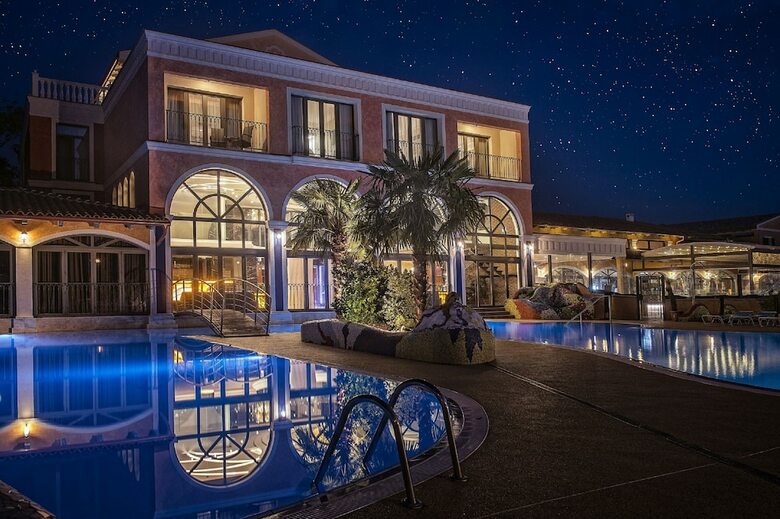 Villa Plaza Boutique Hotel & Spa