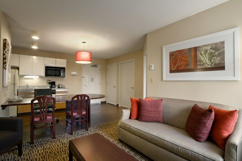 Aparthotel Hawthorn Suites By Wyndham Greensboro