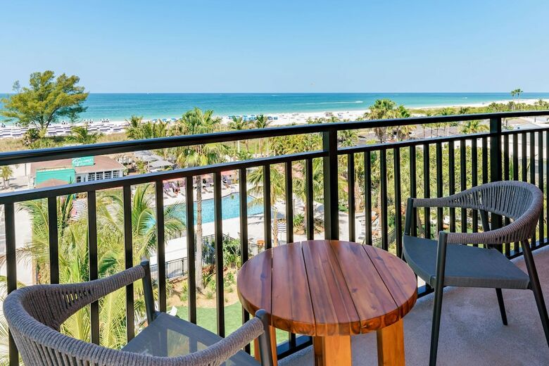 Hotel Howard Johnson St. Petersburg Beach