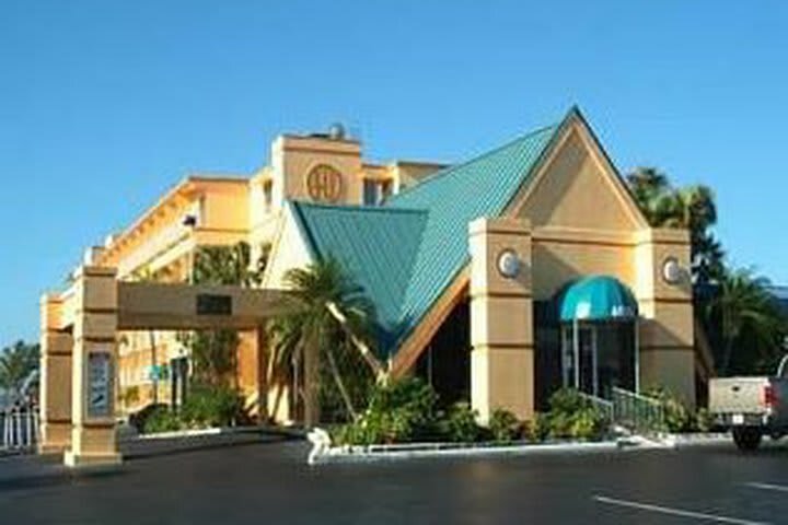 Hotel Howard Johnson St. Petersburg Beach