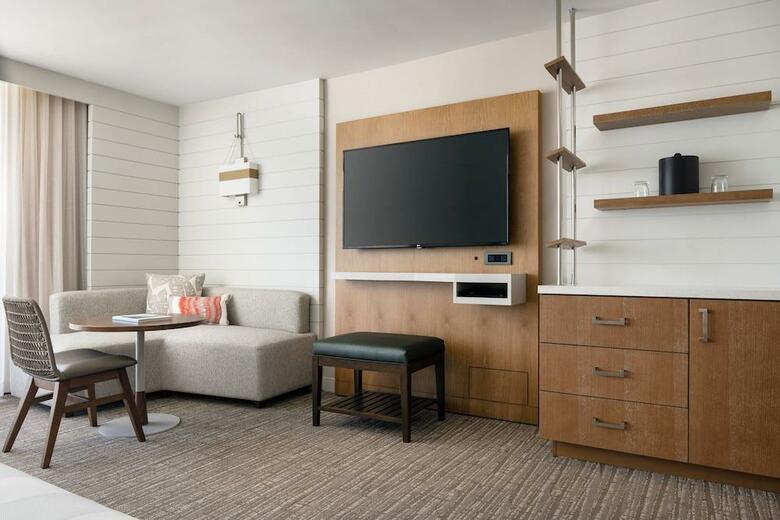 Hotel Waikiki Beach Marriott Resort & Spa