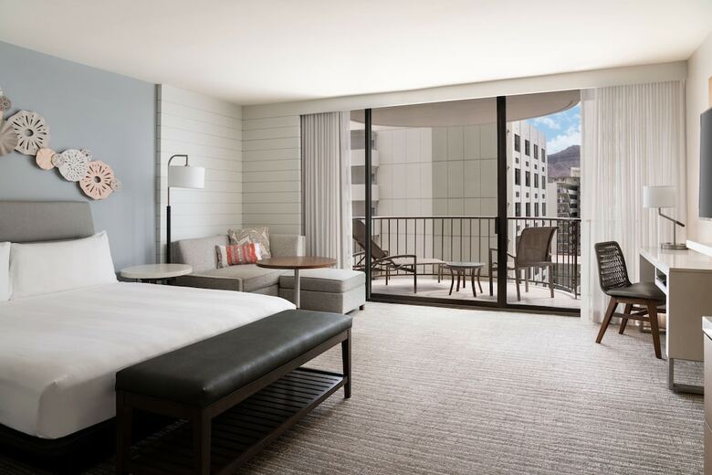 Hotel Waikiki Beach Marriott Resort & Spa