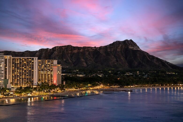 Hotel Waikiki Beach Marriott Resort & Spa