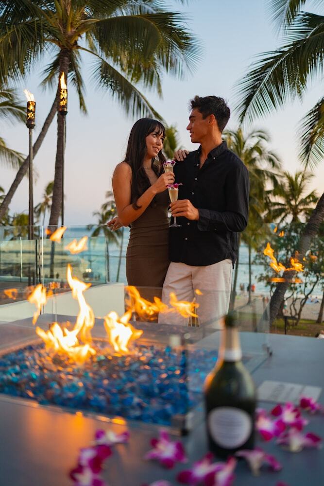Hotel Waikiki Beach Marriott Resort & Spa