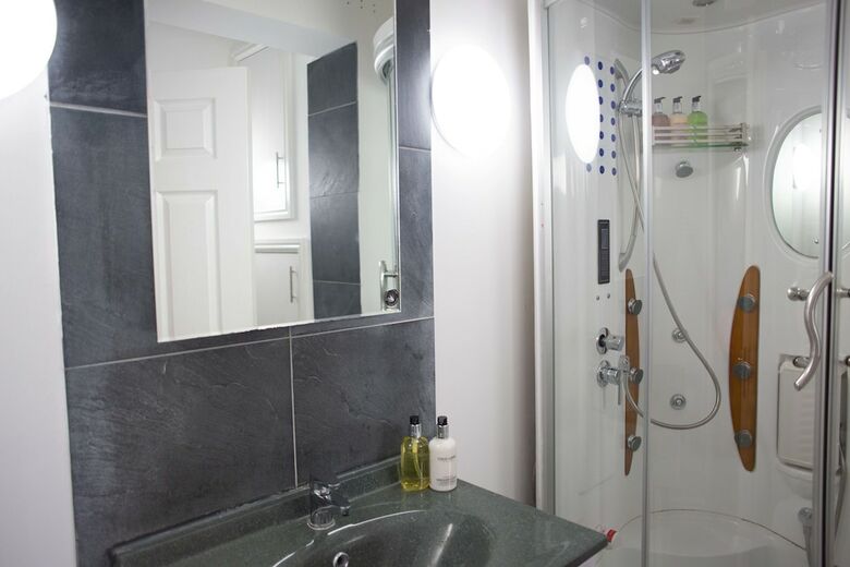 Quire Court Apartments