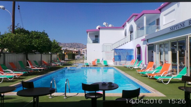 Aparthotel Neptune Hotel Apartments